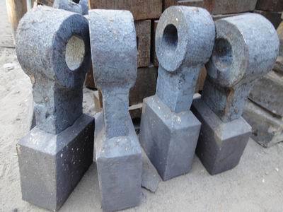 石頭的克星 復(fù)合式破碎機錘頭、耐磨顎板及異形配件